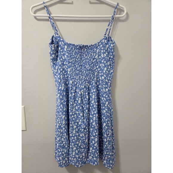 Reformation Blue Floral Smocked Back Tie Front Mini Dress Size 6 - Picture 4 of 7